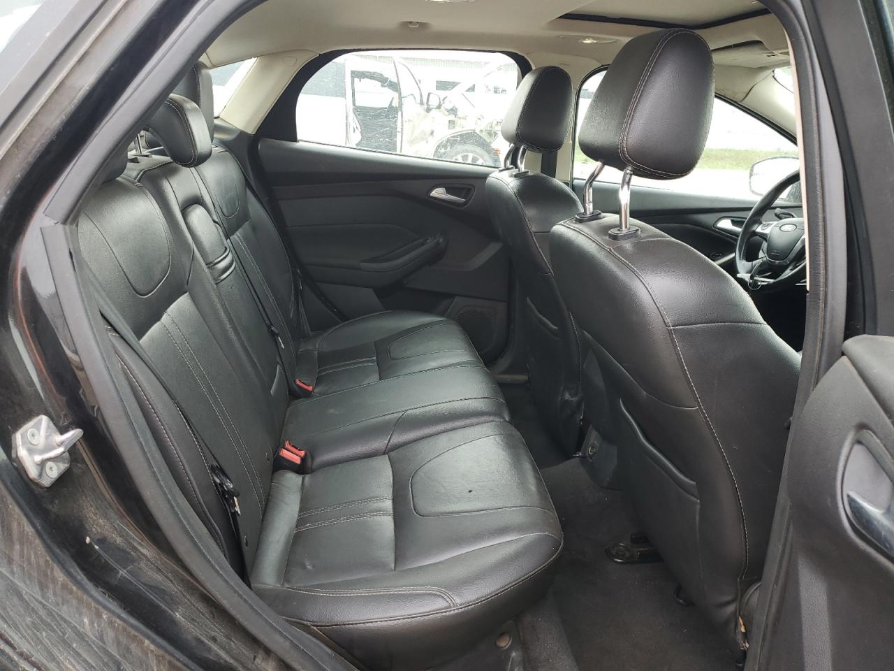 1FAHP3H21CL168227 2012 Ford Focus Sel