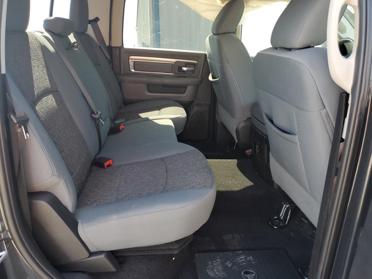 3C6RR7LT3HG602580 2017 Ram 1500 Slt