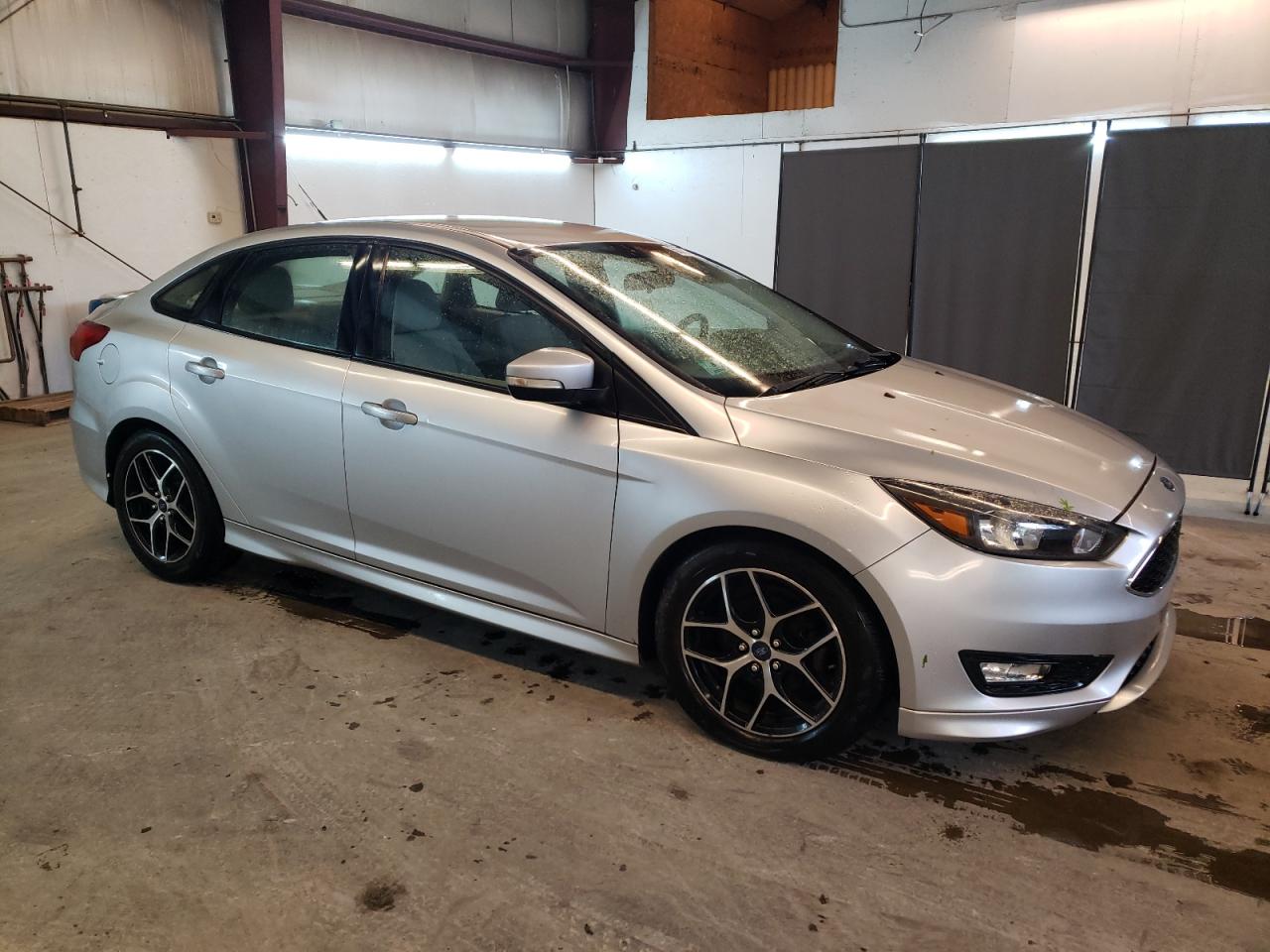 2015 Ford Focus Se vin: 1FADP3F26FL213233