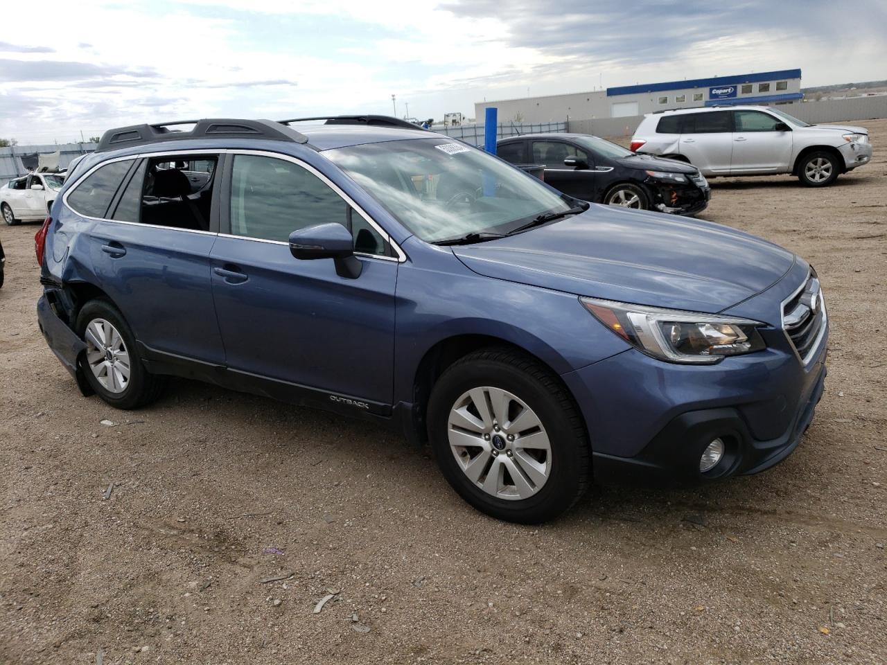 2018 Subaru Outback 2.5I Premium vin: 4S4BSAFC6J3347323