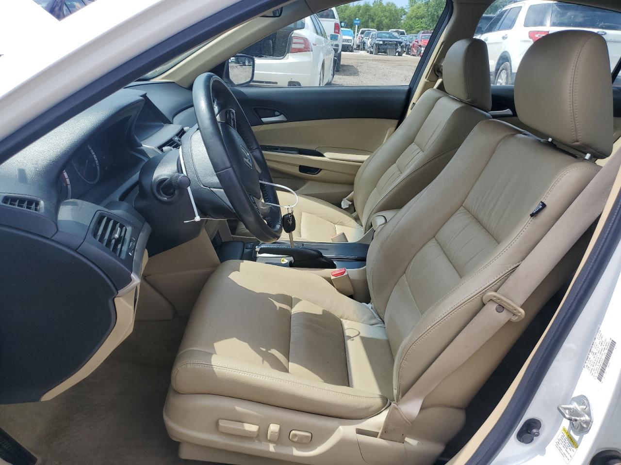 1HGCP2F62BA143644 2011 Honda Accord Se