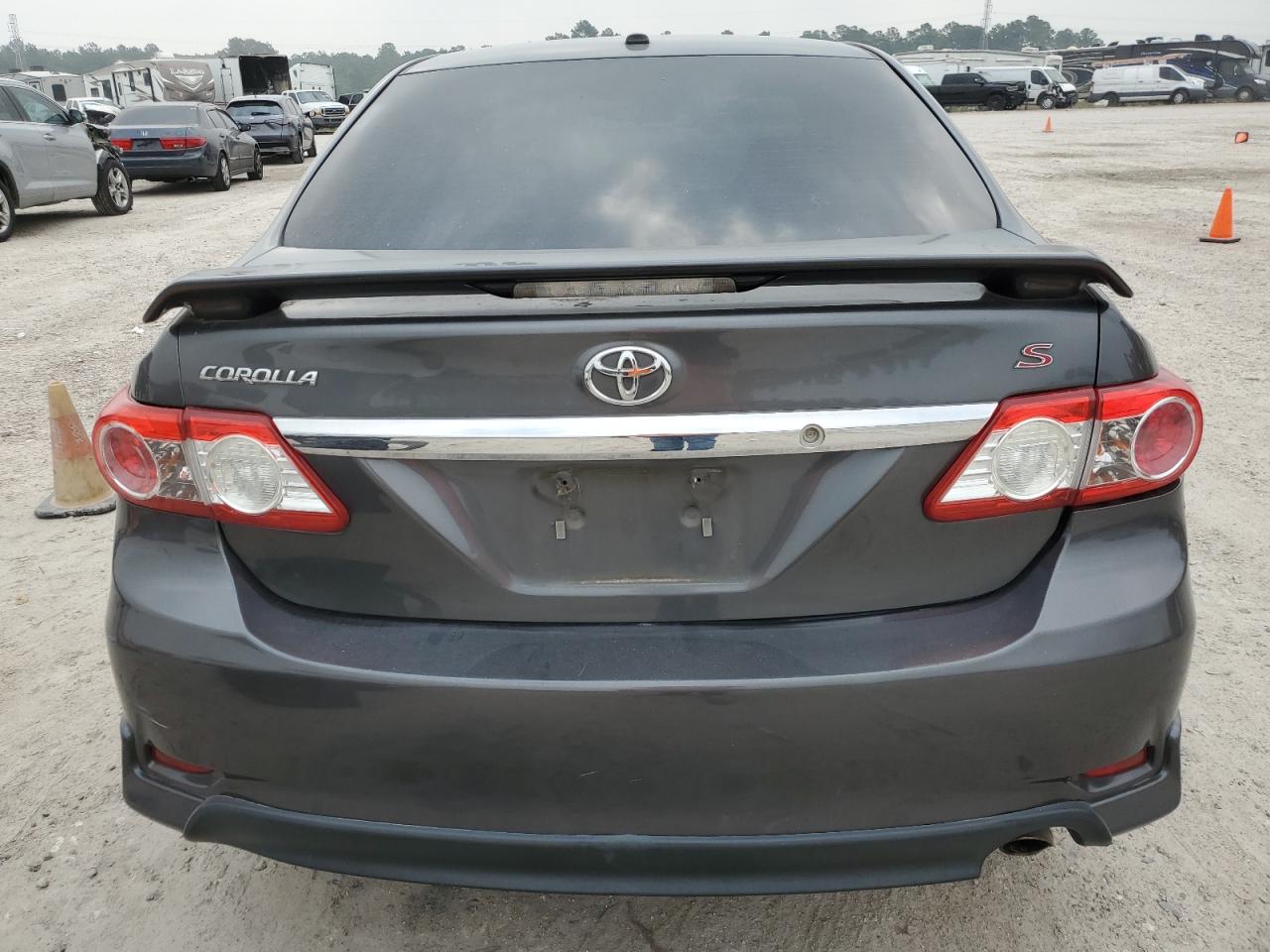 2T1BU4EE5BC716300 2011 Toyota Corolla Base