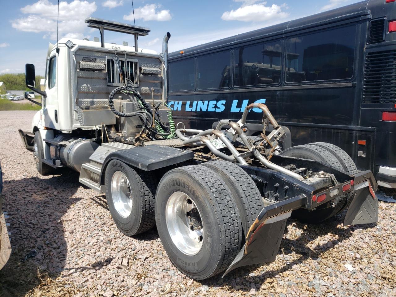 Lot #3030434469 2023 FREIGHTLINER CASCADIA 1