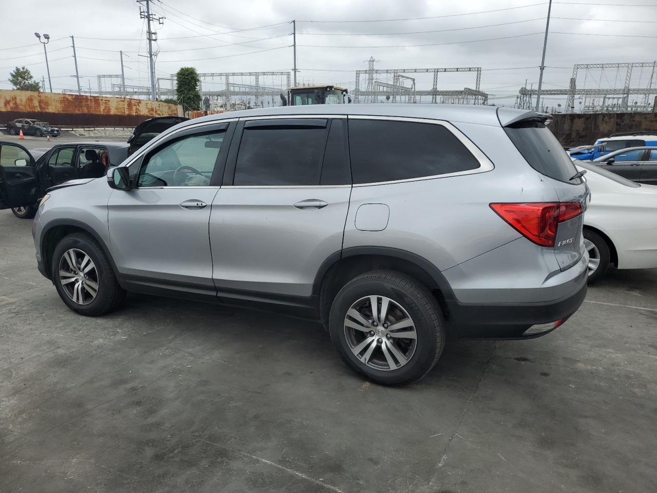 5FNYF6H36HB009673 2017 Honda Pilot Ex