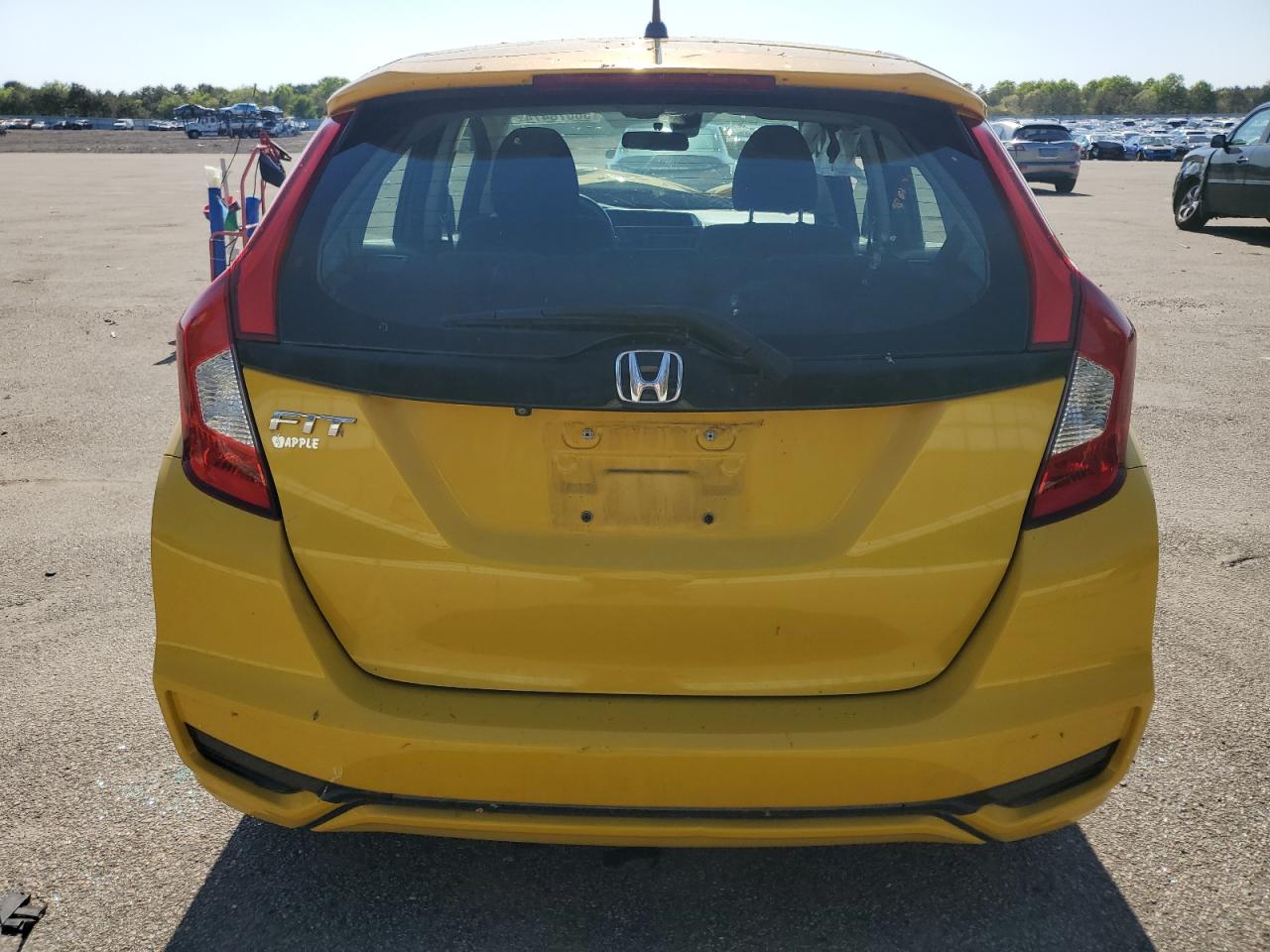 3HGGK5H58JM710172 2018 Honda Fit Lx