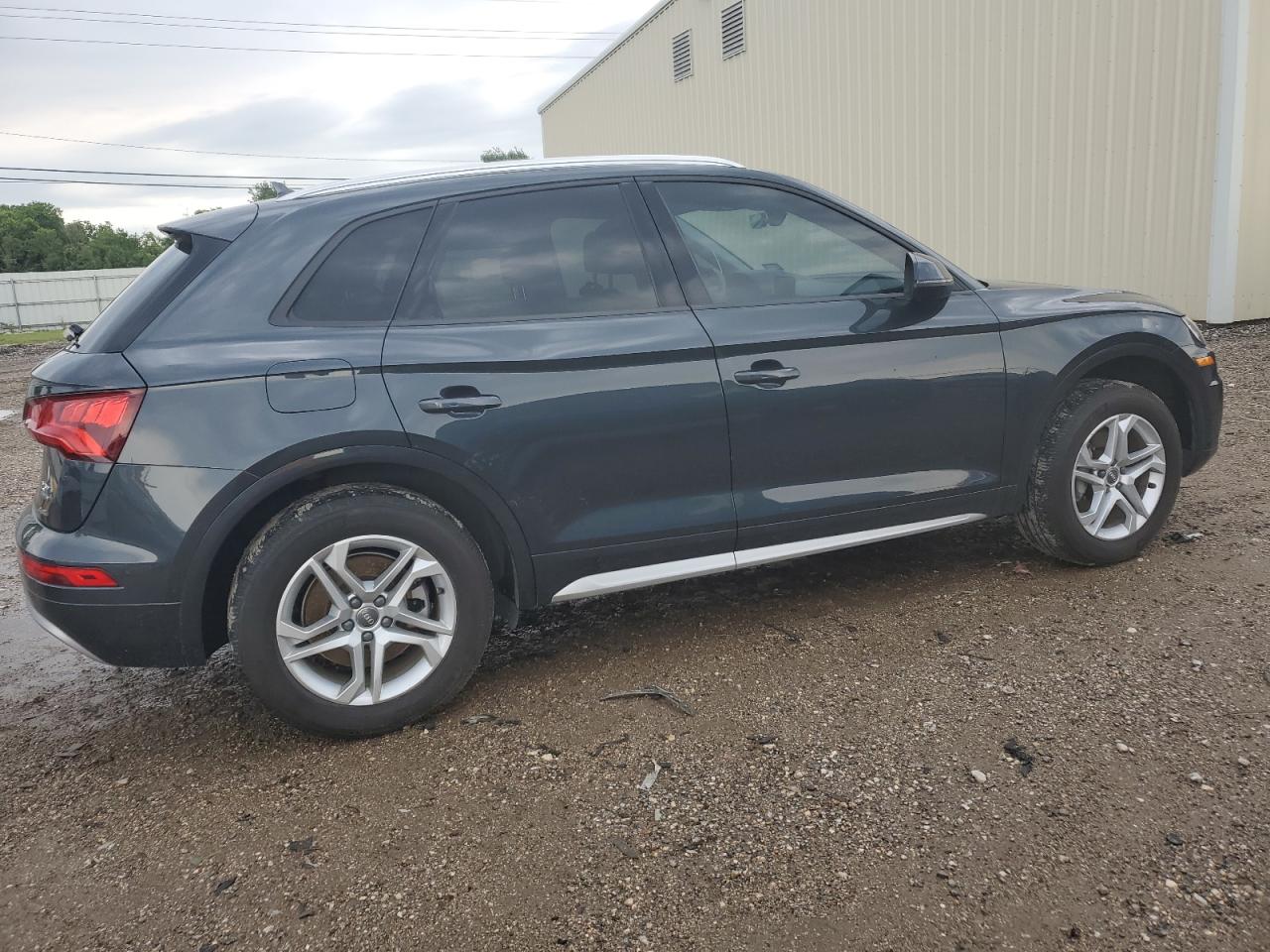 WA1ANAFY9J2014424 2018 Audi Q5 Premium