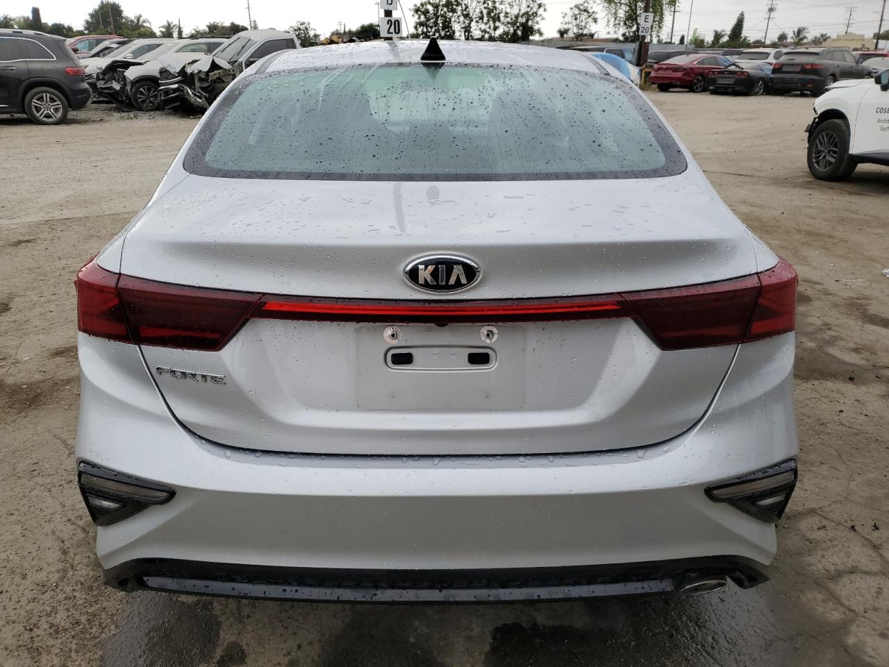 3KPF24AD3KE027877 2019 Kia Forte Fe