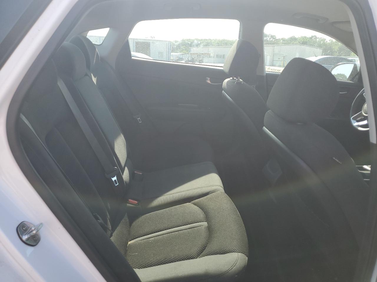 5XXGT4L36LG445185 2020 Kia Optima Lx