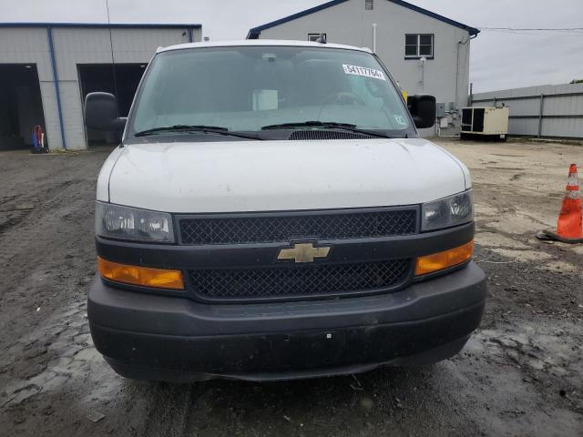 VIN 1GCWGBFG0L1128758 2020 Chevrolet Express no.5