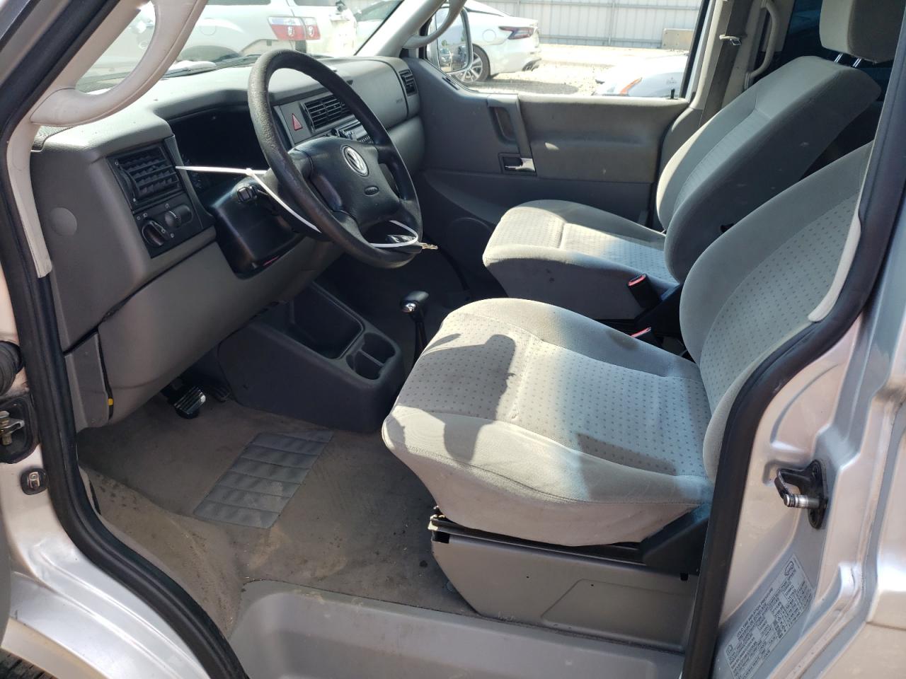 WV2KB47043H013891 2003 Volkswagen Eurovan Gls