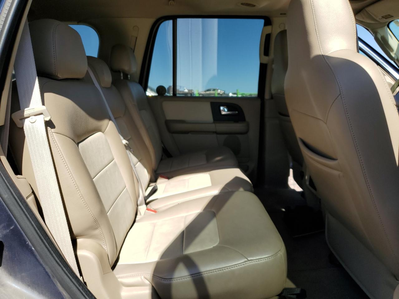 1FMFU17595LA16303 2005 Ford Expedition Eddie Bauer