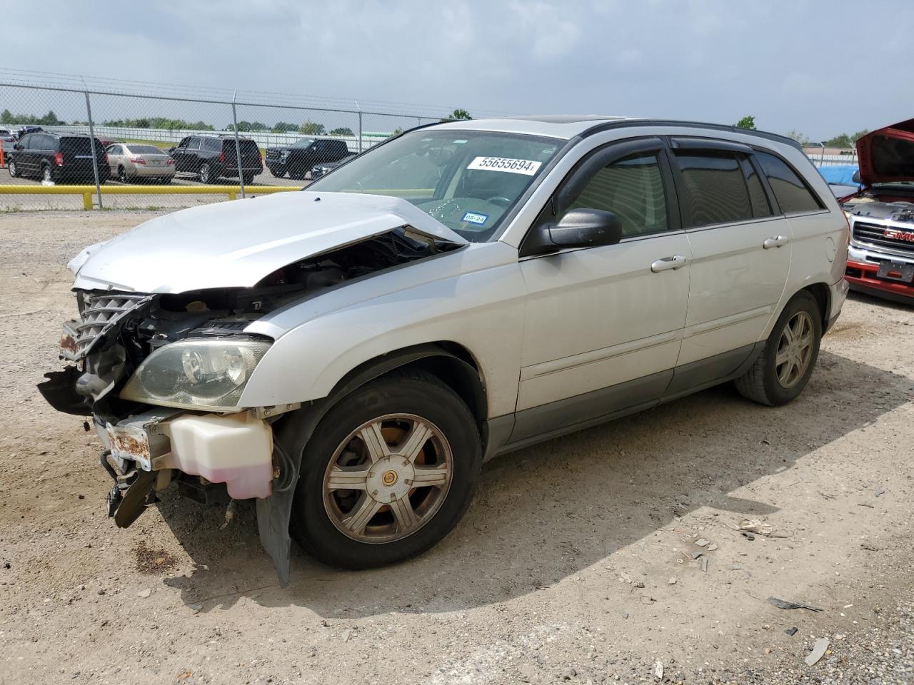 2C8GM68454R547644 2004 Chrysler Pacifica