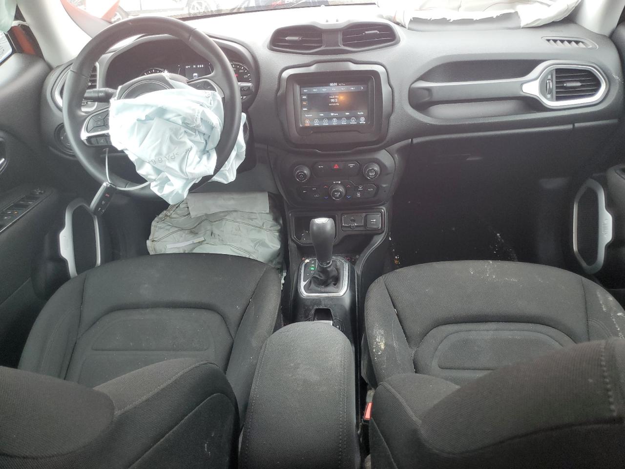 ZACNJABB7KPK08233 2019 Jeep Renegade Latitude