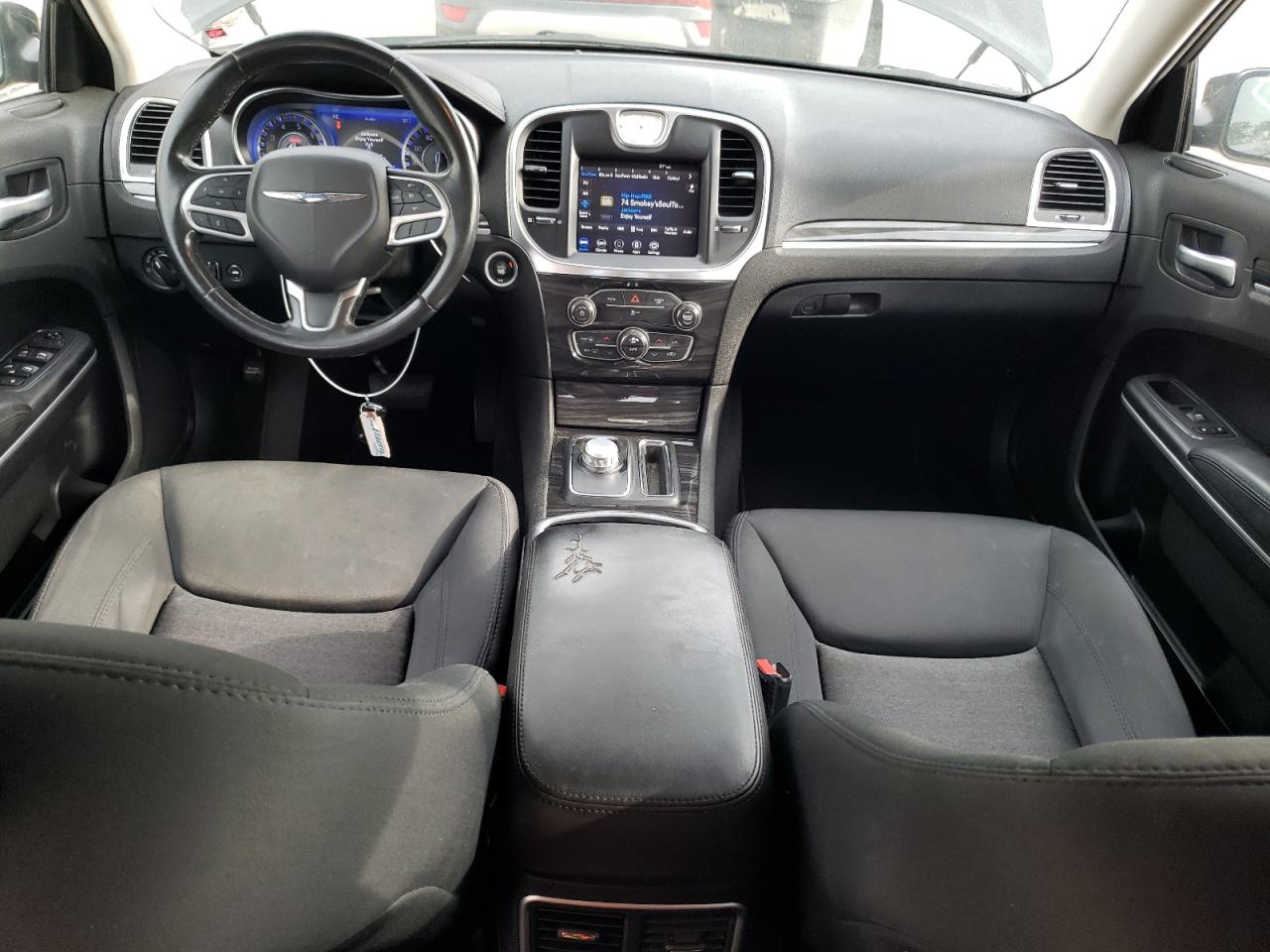 2C3CCAAG2LH201196 2020 Chrysler 300 Touring