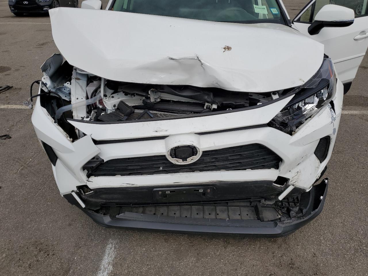 JTMG1RFV2LD049359 2020 Toyota Rav4 Le