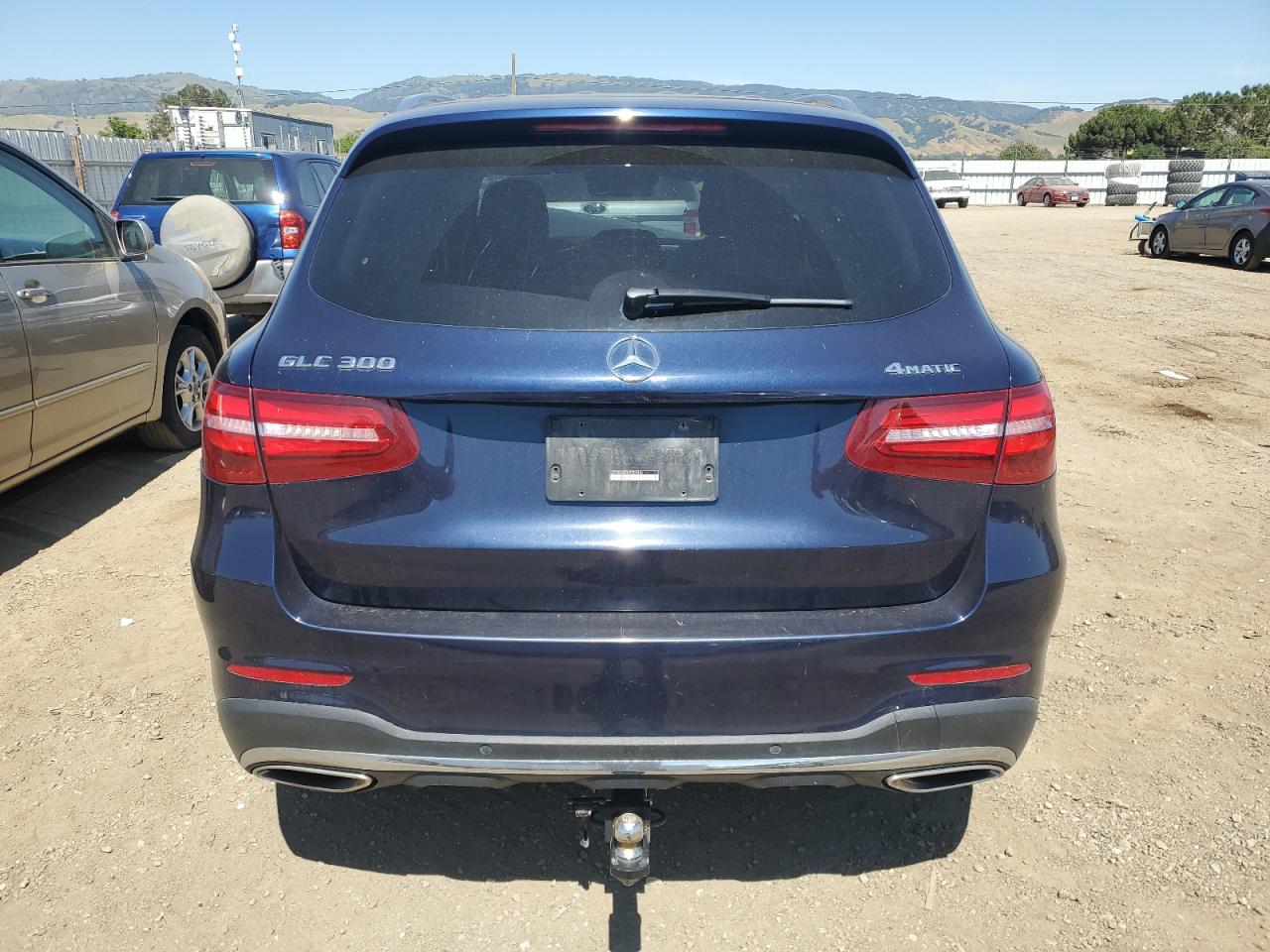 WDC0G4KB2HF205016 2017 Mercedes-Benz Glc 300 4Matic