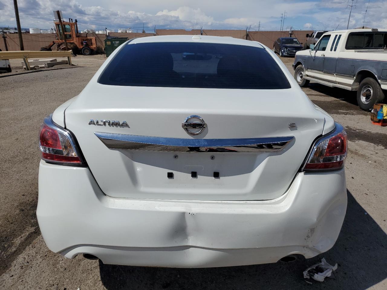 2015 Nissan Altima 2.5 vin: 1N4AL3AP5FN375408