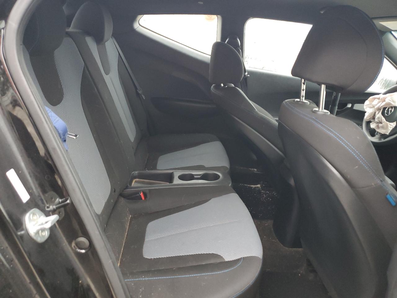 KMHTG6AF3KU018207 2019 Hyundai Veloster Base