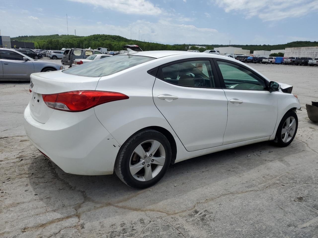 5NPDH4AE7DH372407 2013 Hyundai Elantra Gls