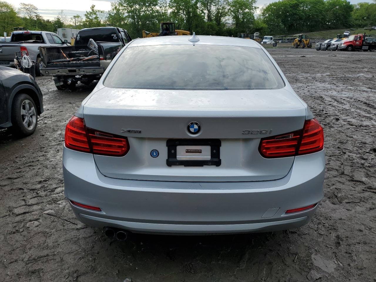 WBA3B5G51DNS01286 2013 BMW 328 Xi Sulev