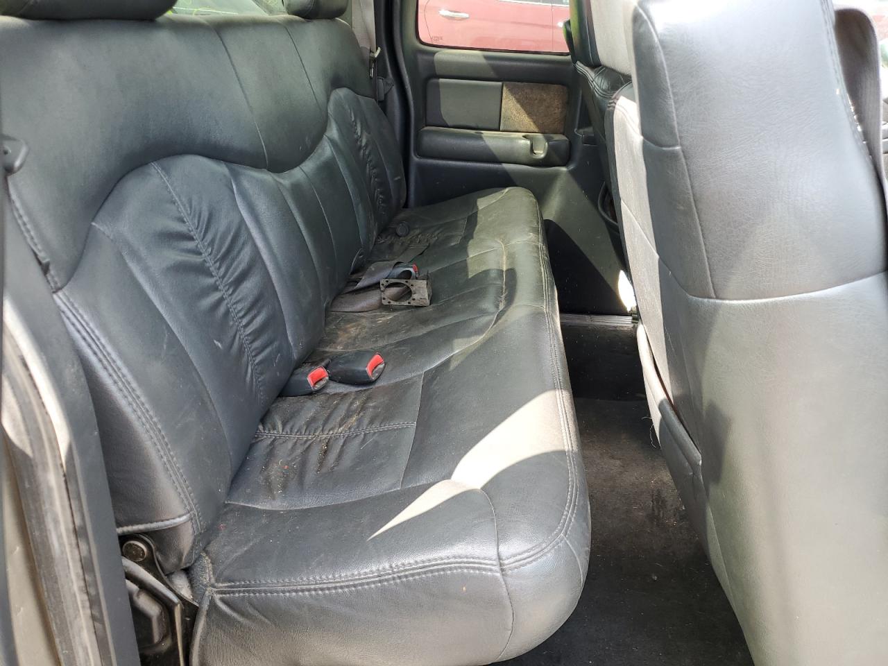 1GTGK29U52Z127075 2002 GMC New Sierra K2500