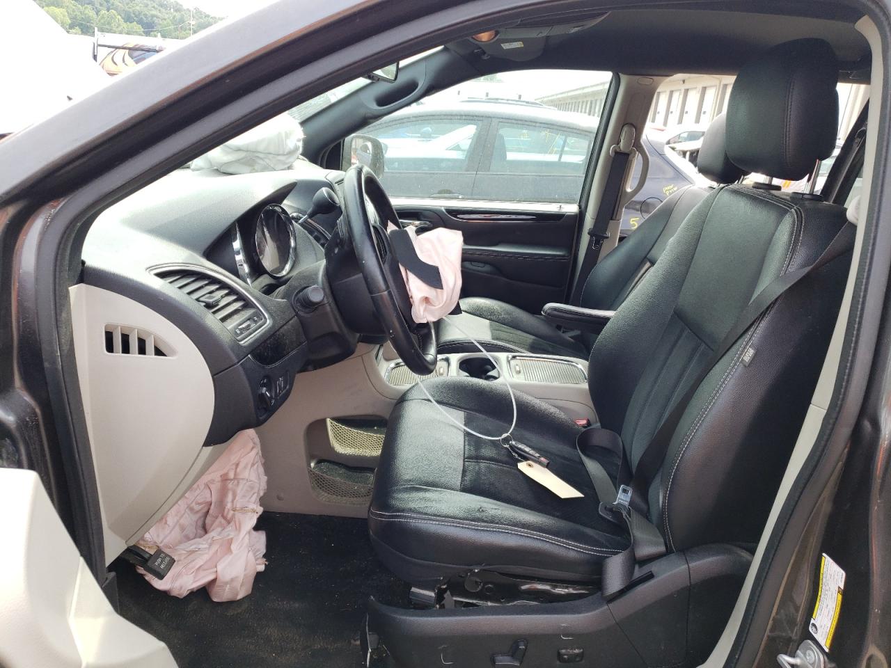 2C4RDGCGXJR205989 2018 Dodge Grand Caravan Sxt