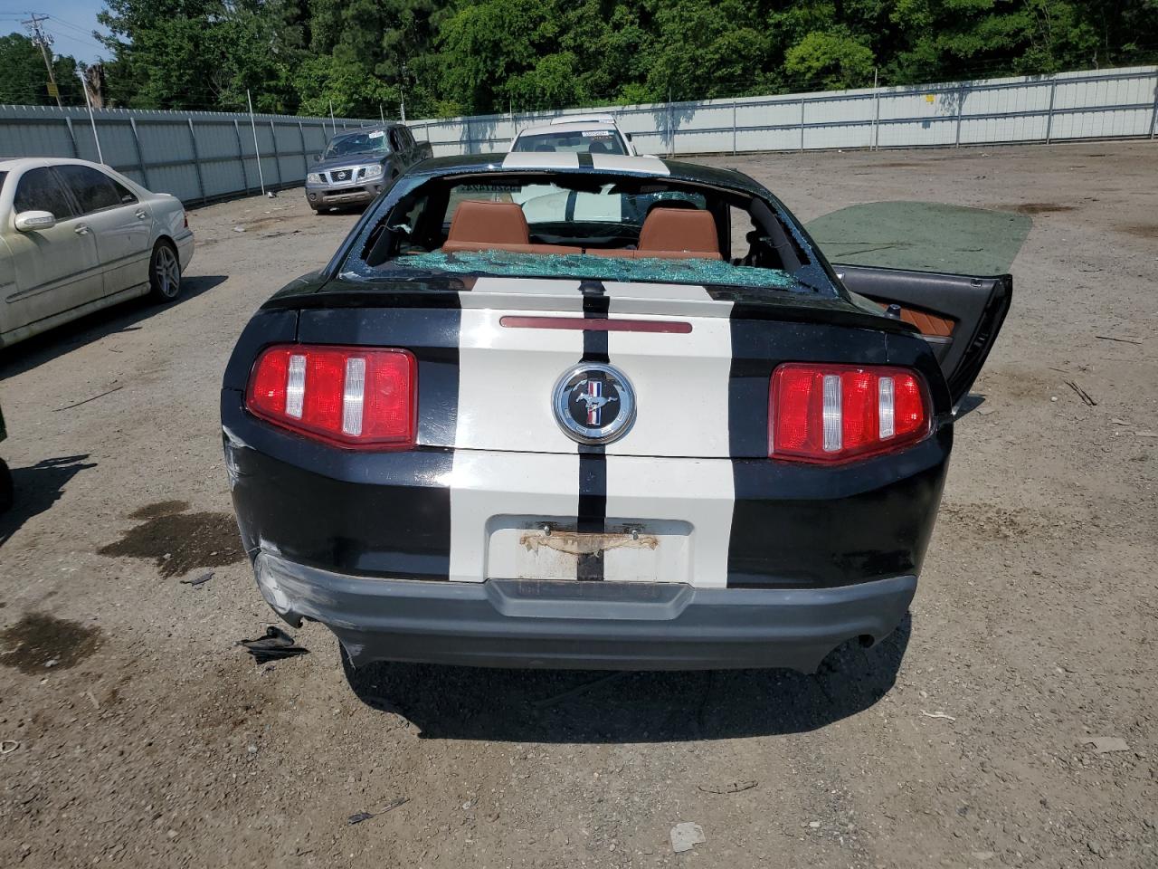 1ZVBP8AM0B5126303 2011 Ford Mustang