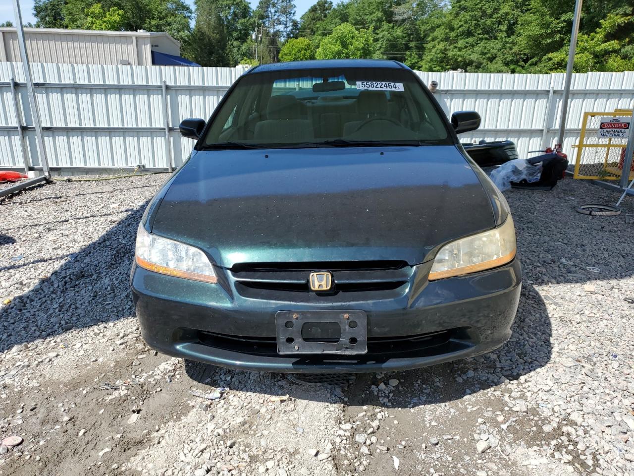 1HGCG5640WA267577 1998 Honda Accord Lx