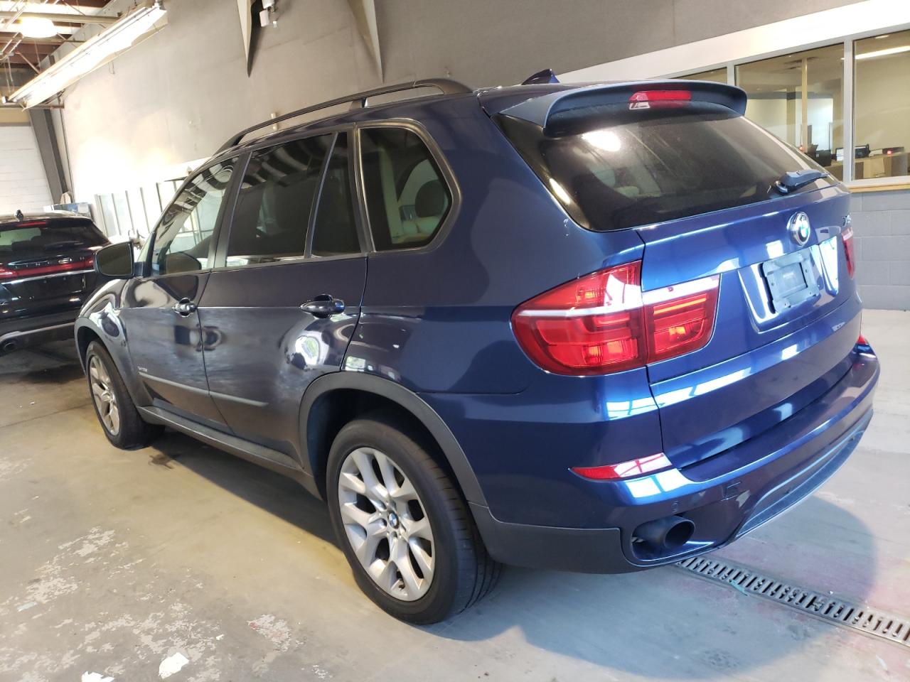 5UXZV4C57CL764971 2012 BMW X5 xDrive35I