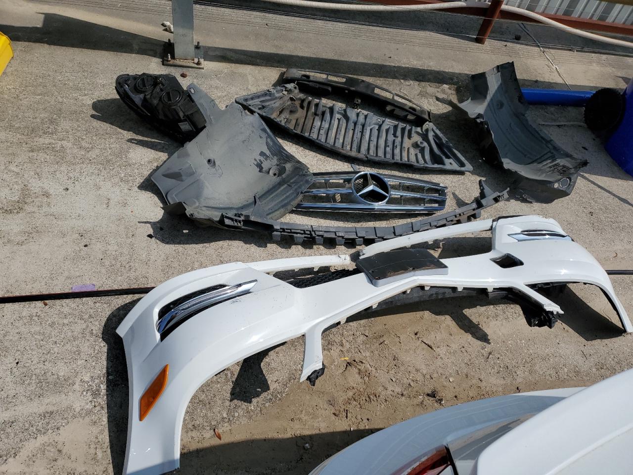 WDDGF5HB2DA879863 2013 Mercedes-Benz C 350