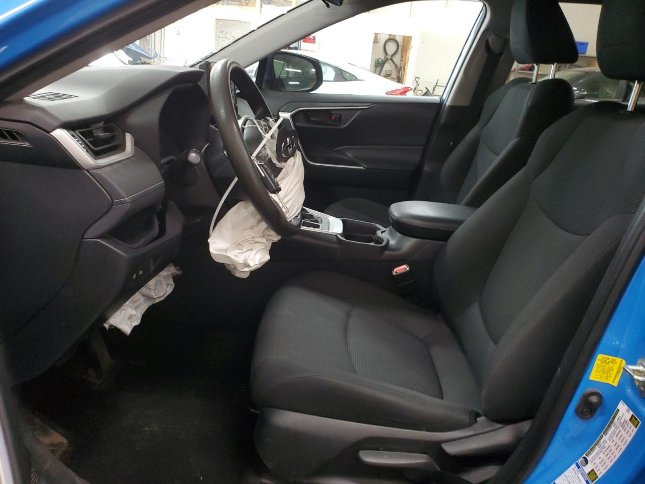 2T3F1RFV0MW208914 2021 Toyota Rav4 Le