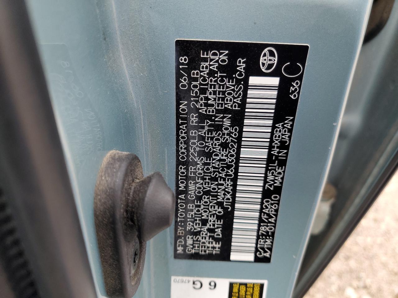 JTDKARFU6J3062765 2018 Toyota Prius