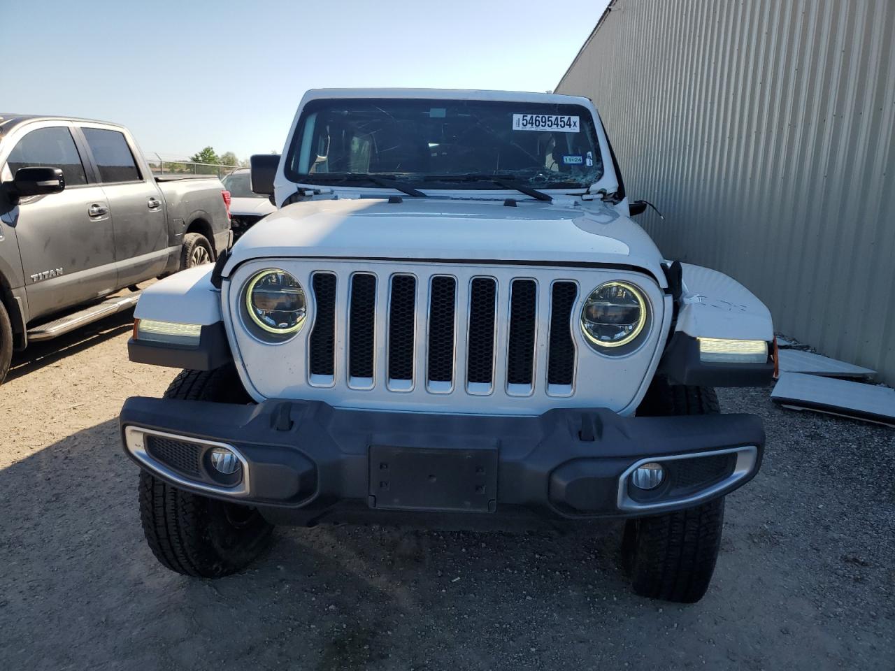 1C4HJXEN4JW245413 2018 Jeep Wrangler Unlimited Sahara