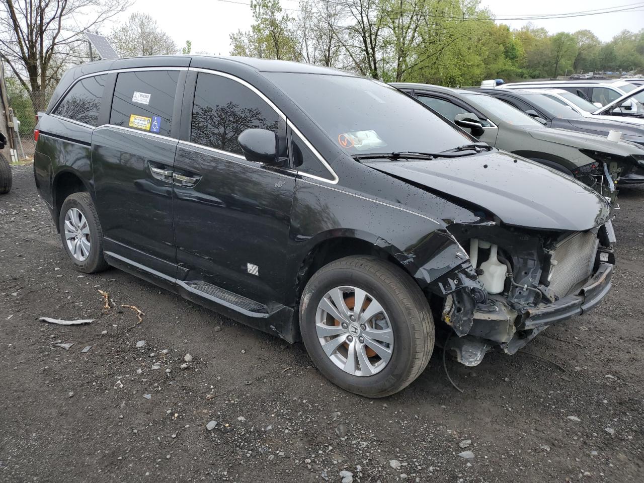 2016 Honda Odyssey Se vin: 5FNRL5H39GB148136