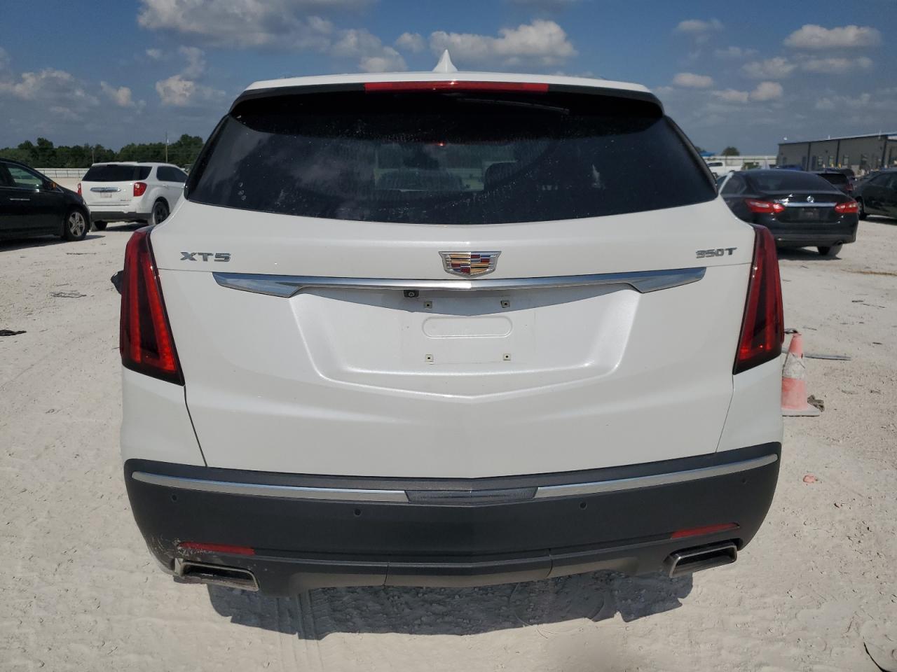 1GYKNAR44MZ101026 2021 Cadillac Xt5 Luxury