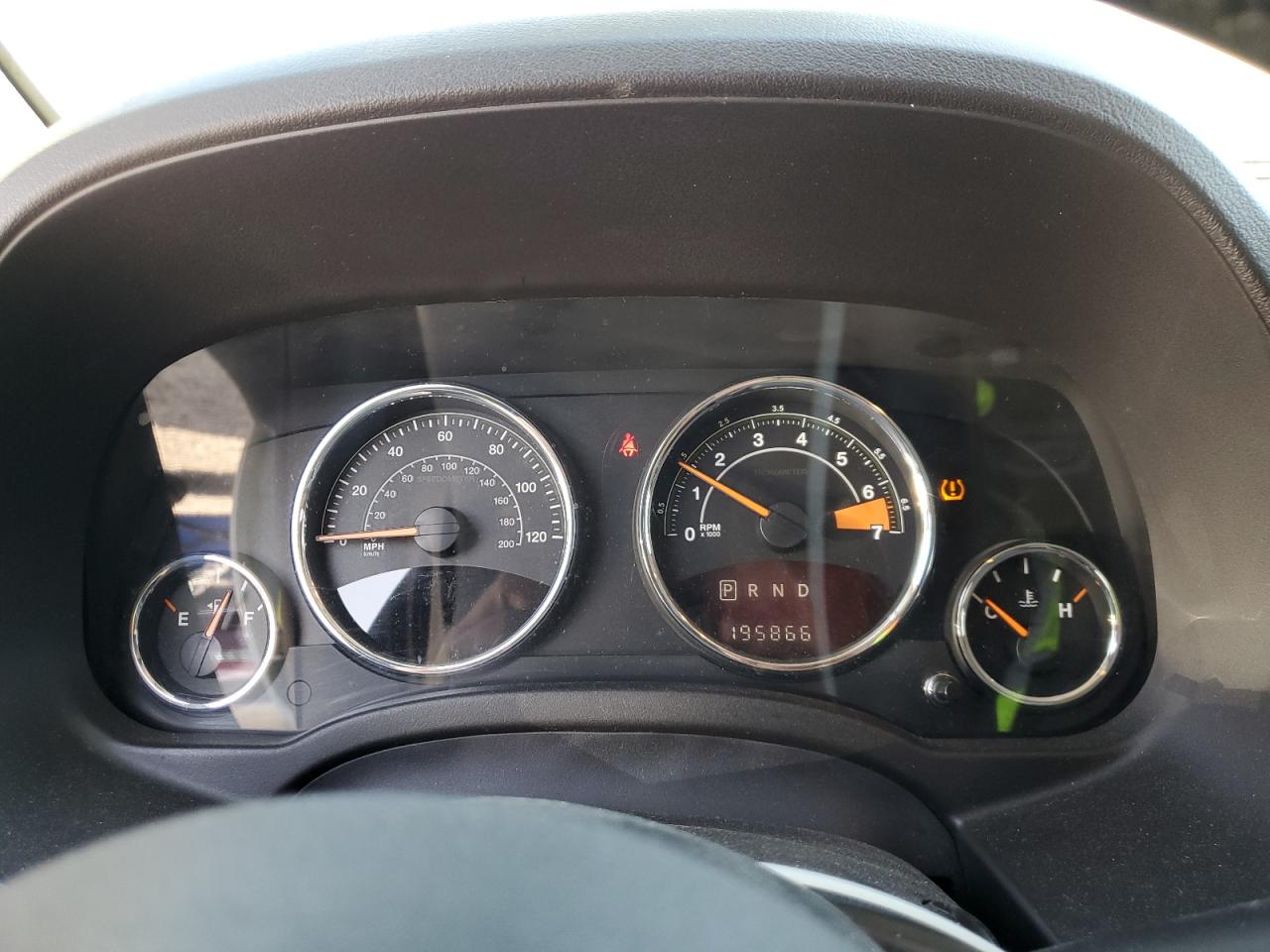 1C4NJCEB0GD652103 2016 Jeep Compass Latitude