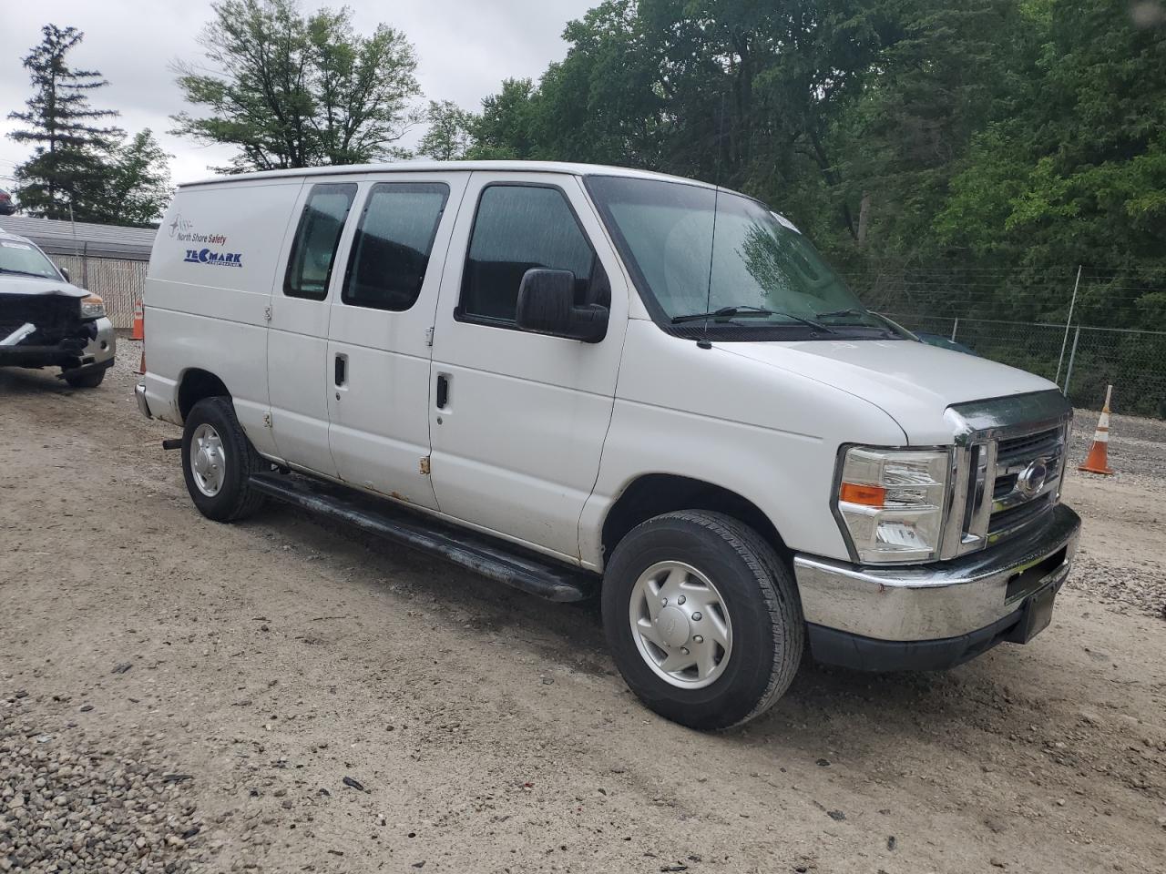 1FTNE2EW0BDB24183 2011 Ford Econoline E250 Van