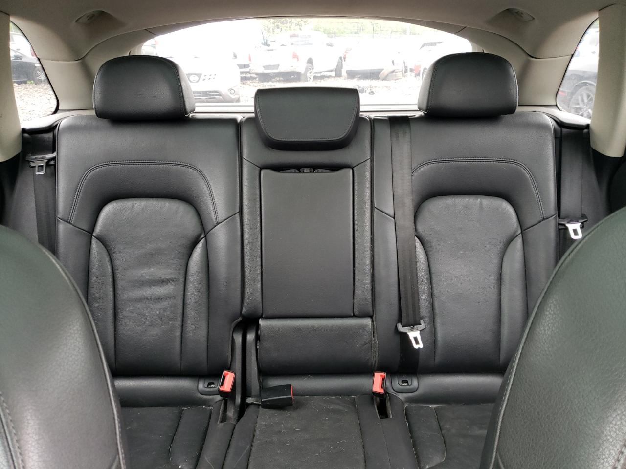 WA1CFAFP5CA130984 2012 Audi Q5 Premium