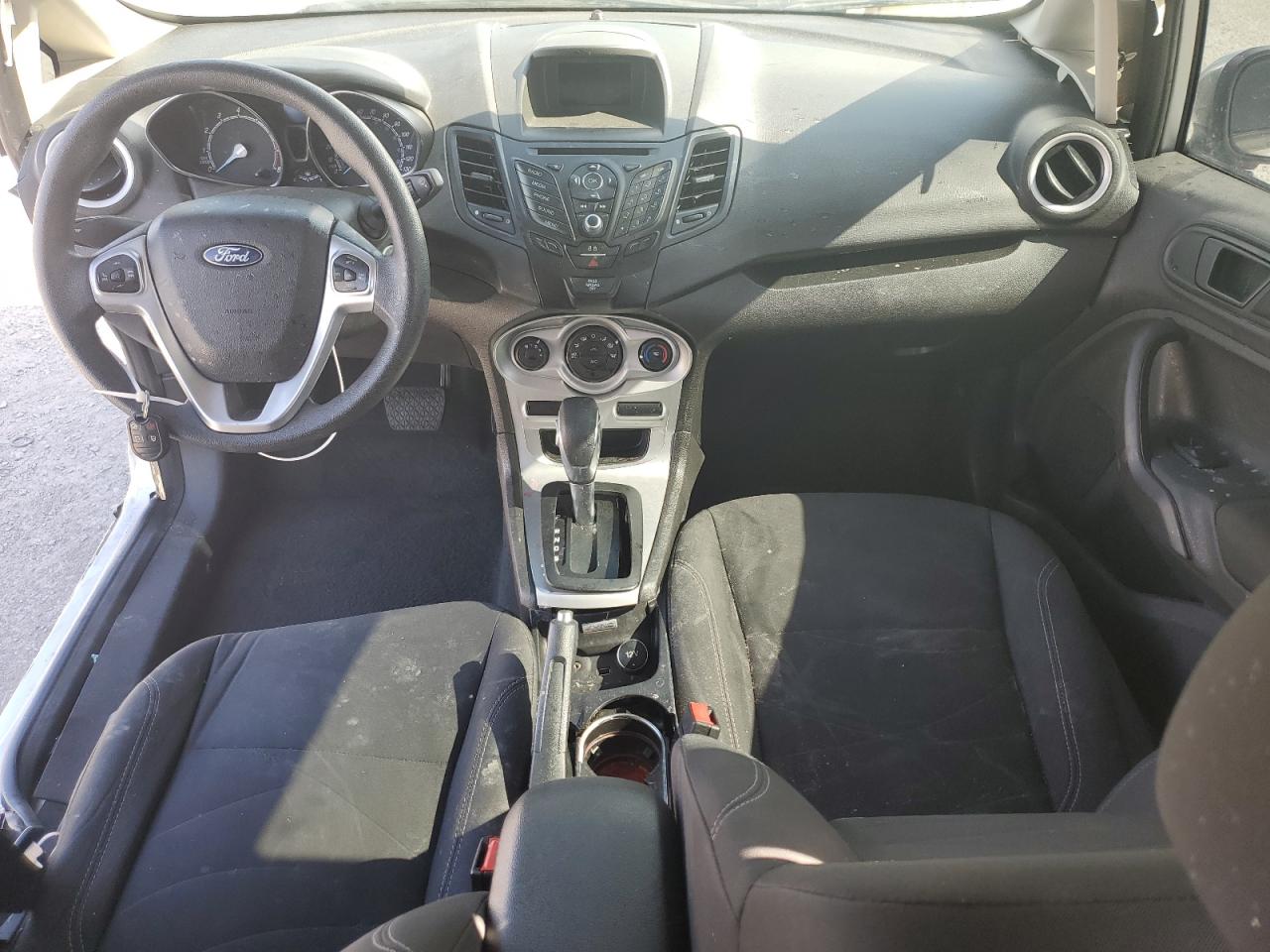 2019 Ford Fiesta Se vin: 3FADP4BJ4KM138222