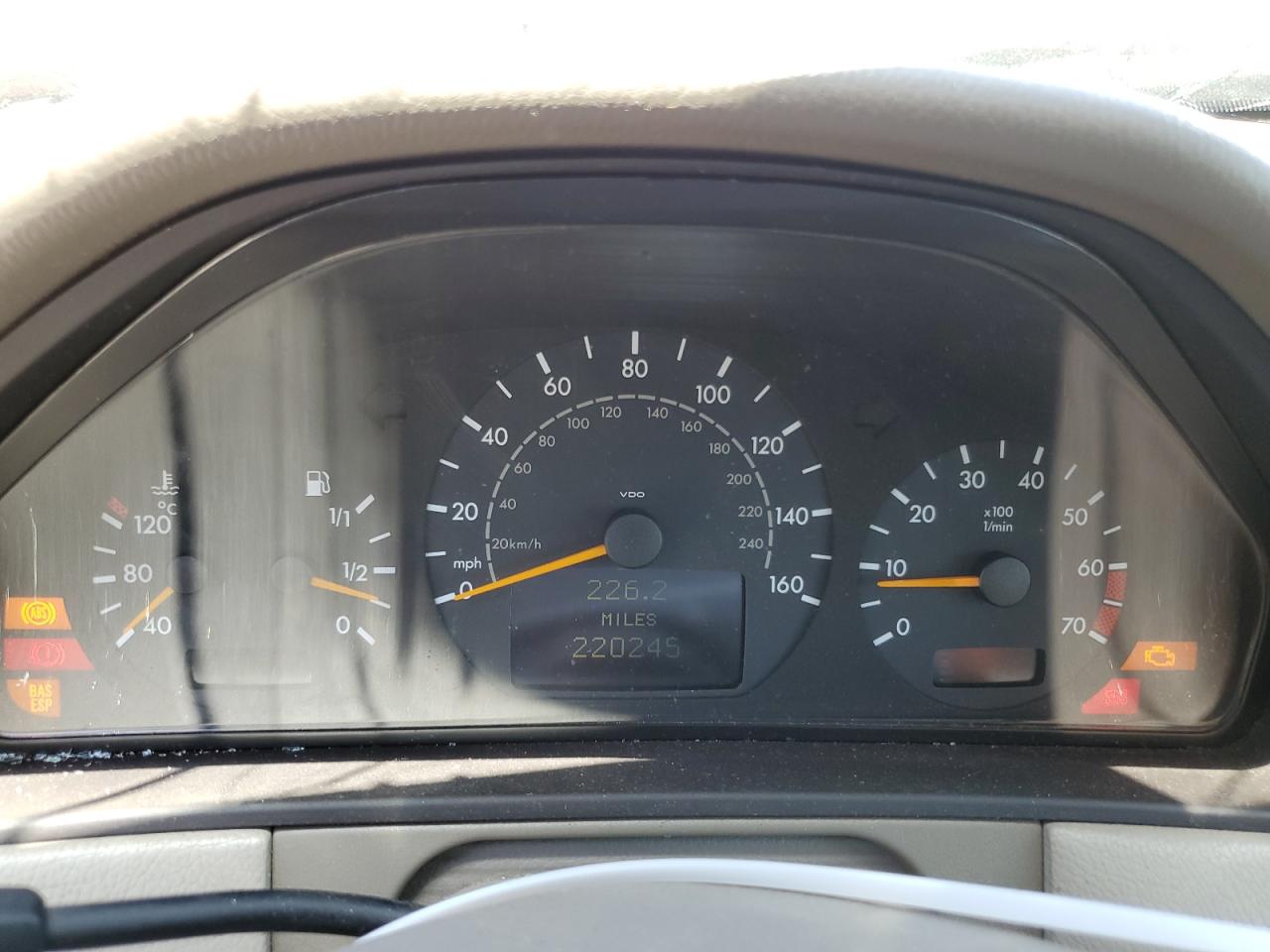 WDBJF65J71B229416 2001 Mercedes-Benz E 320