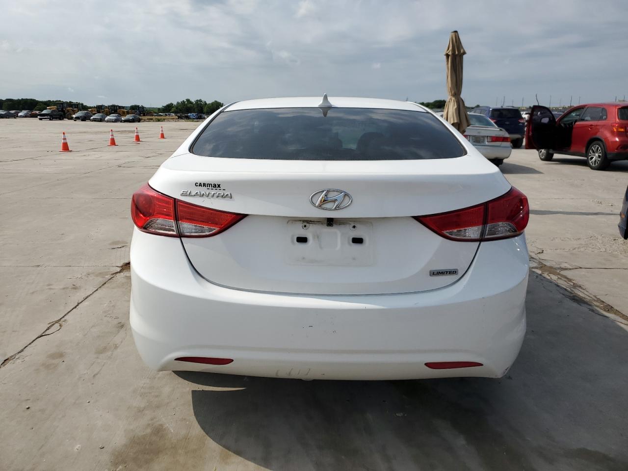 5NPDH4AE8DH247481 2013 Hyundai Elantra Gls