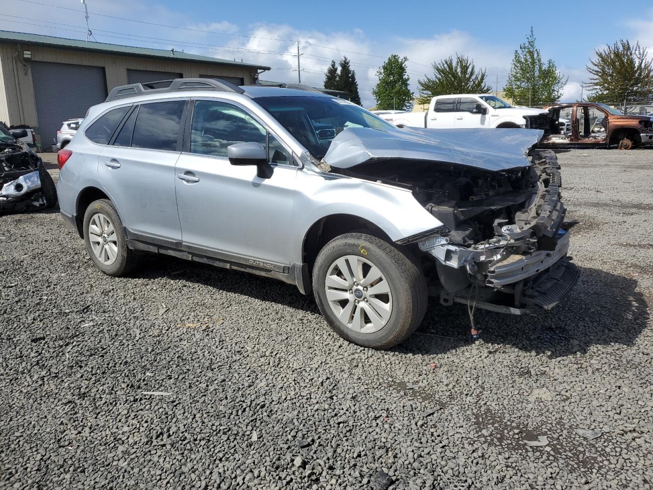 2017 Subaru Outback 2.5I Premium vin: 4S4BSACCXH3351163