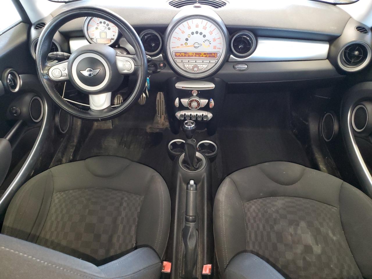 WMWMM33549TP74985 2009 Mini Cooper S Clubman