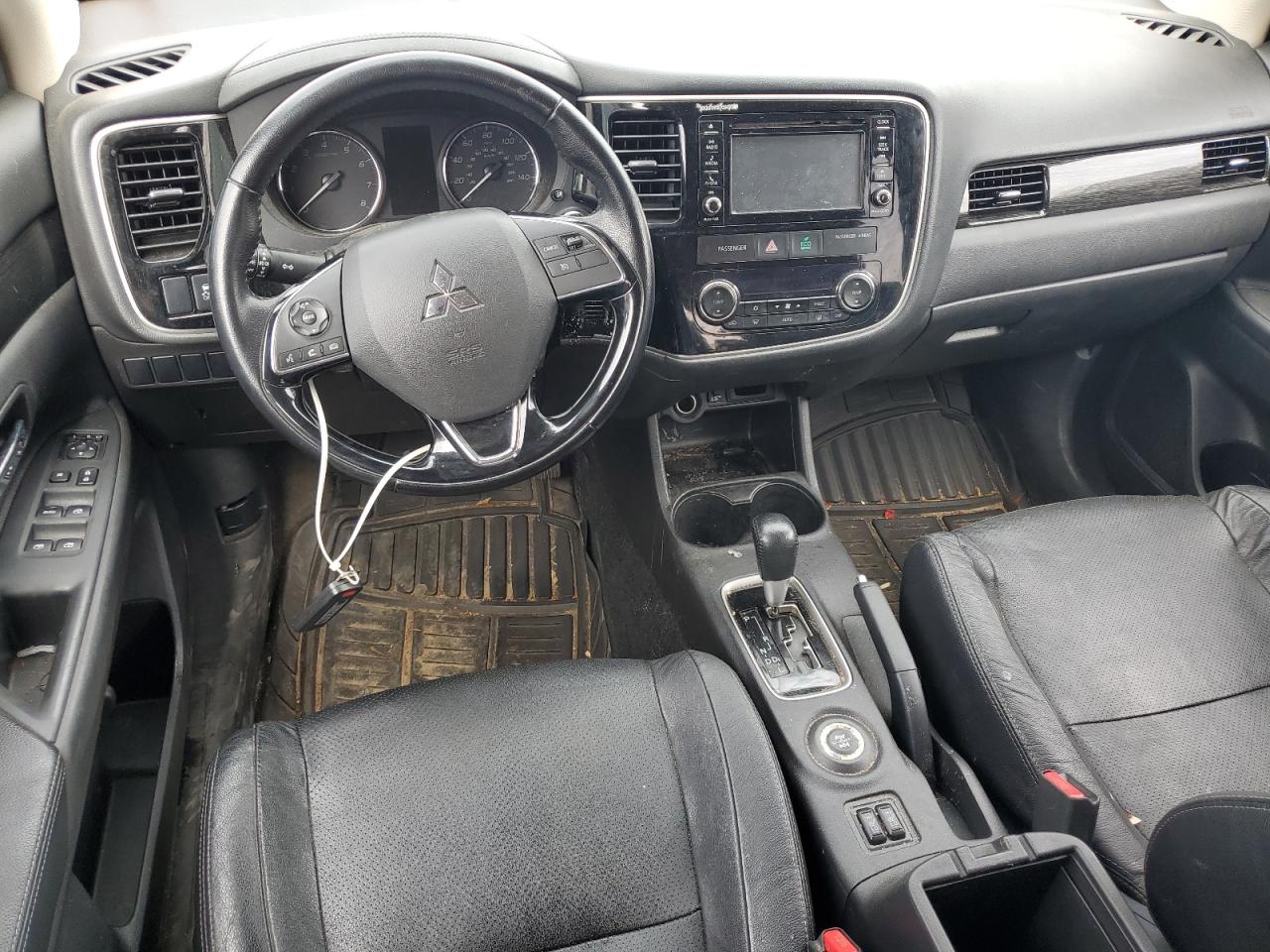 JA4AZ3A30GZ058131 2016 Mitsubishi Outlander Se