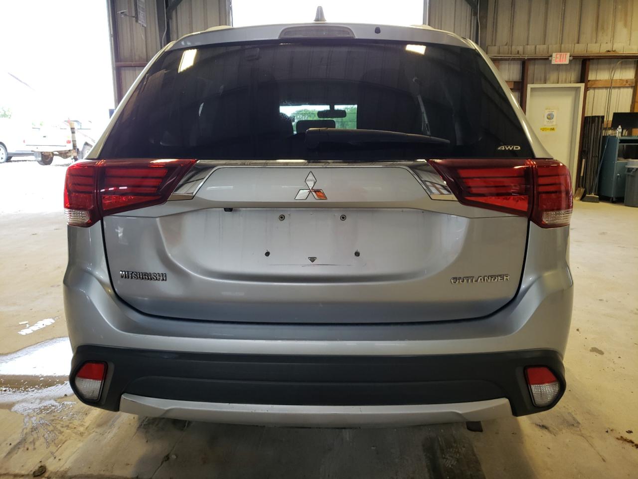 JA4AZ2A36HZ045198 2017 Mitsubishi Outlander Es