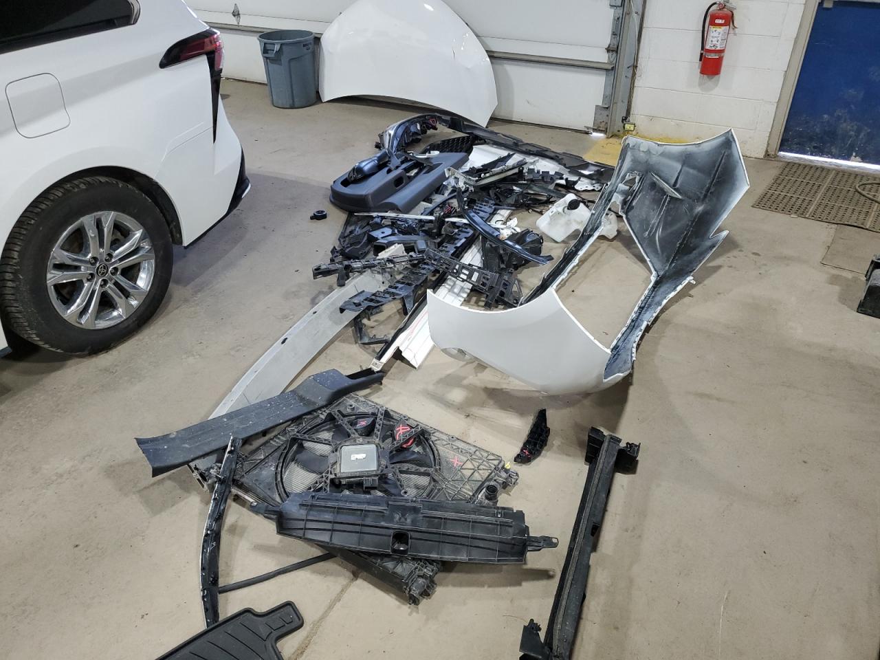 5TDDSKFC9NS052627 2022 Toyota Sienna Xse