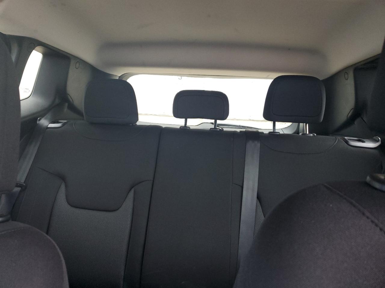 ZACCJBAB9JPJ48467 2018 Jeep Renegade Sport