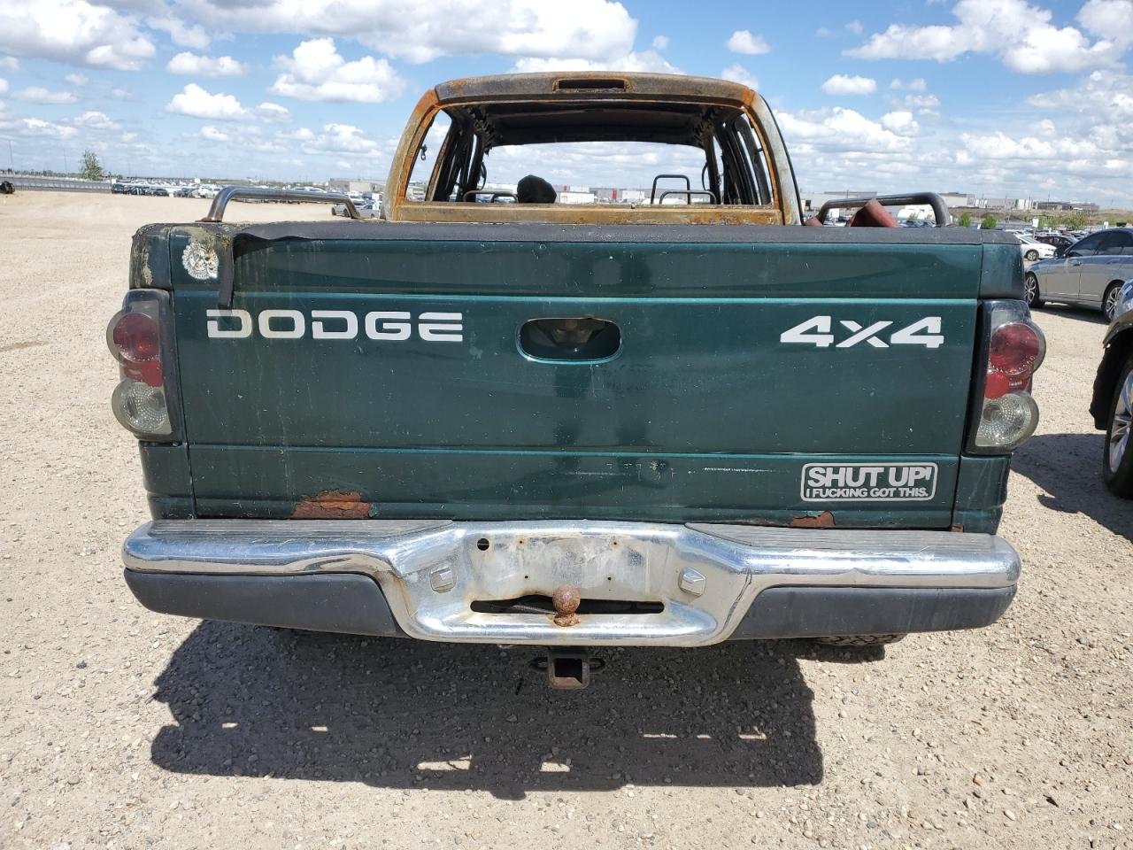 1B7HG2AZ6YS726520 2000 Dodge Dakota Quad