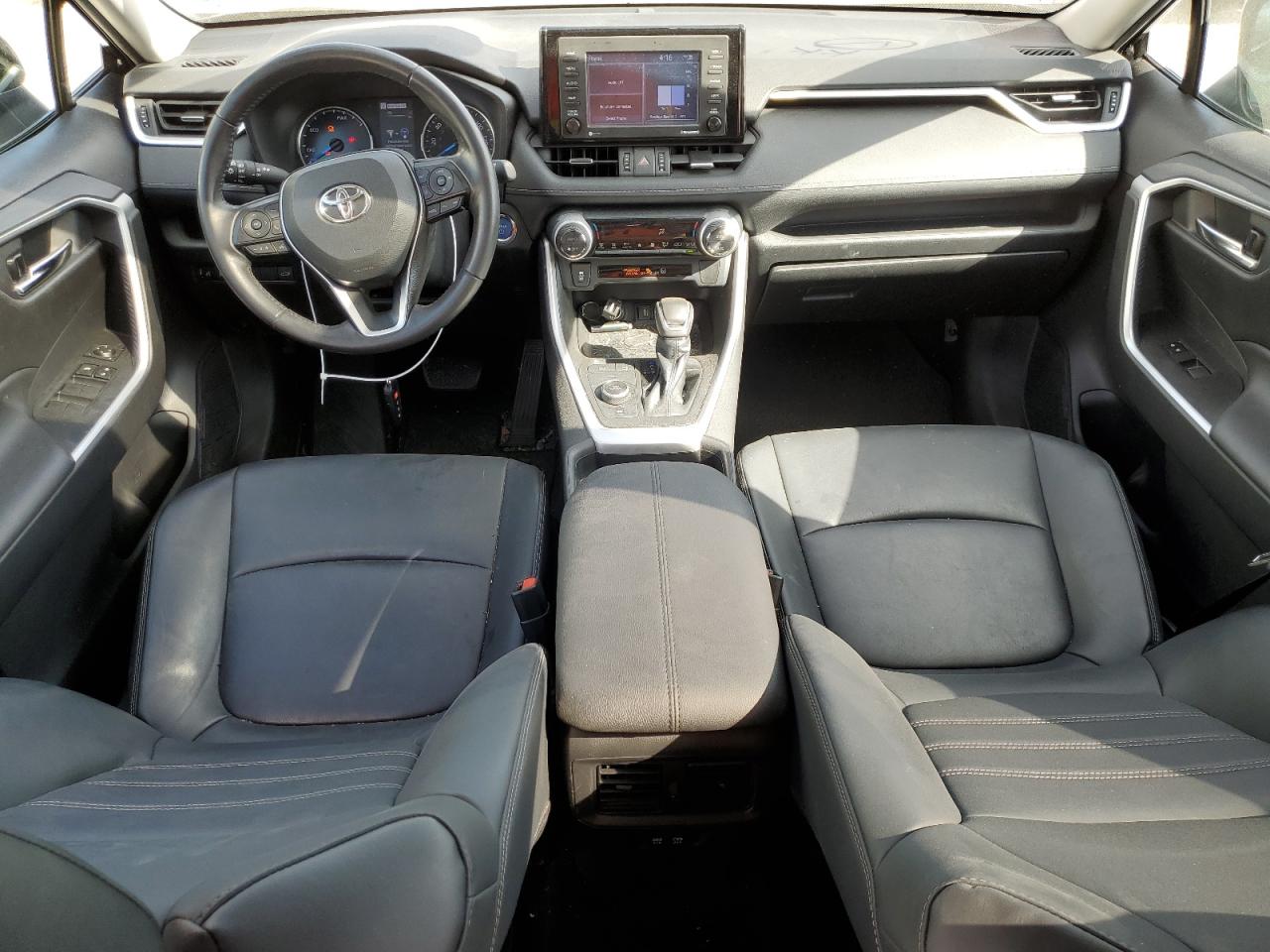 4T3B6RFV3MU025605 2021 Toyota Rav4 Xle Premium