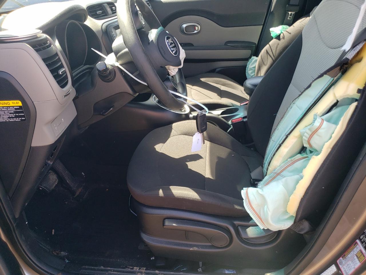 KNDJN2A23K7685221 2019 Kia Soul